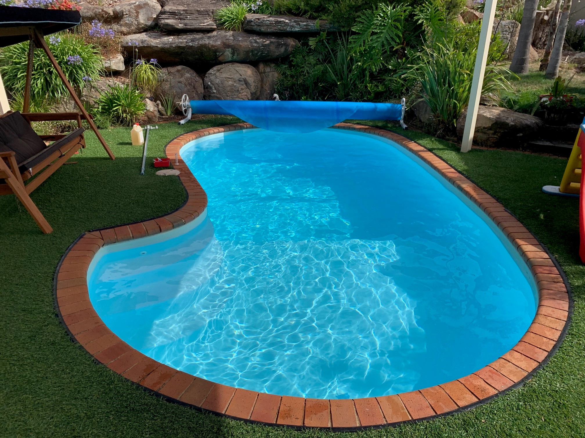 pool clean hawthornedene